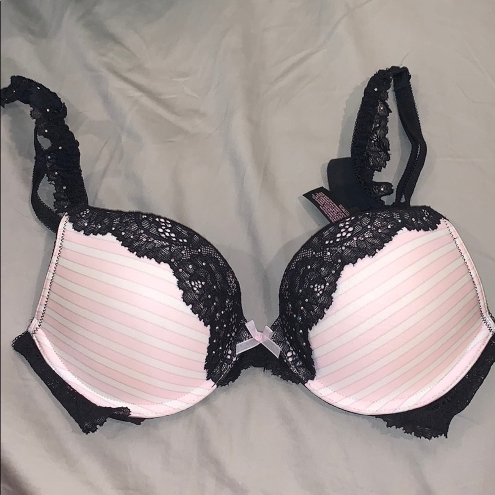 Victoria’s Secret Dream Angels Push-Up Bra